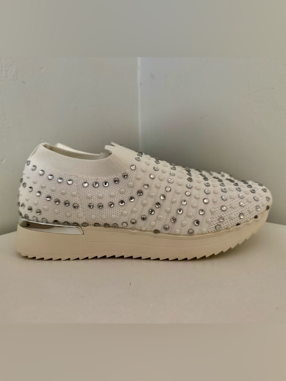 Kenneth Cole Reaction "Cameron Jewel" White Knit Slip-On Sneakers (Sz 7) NIB